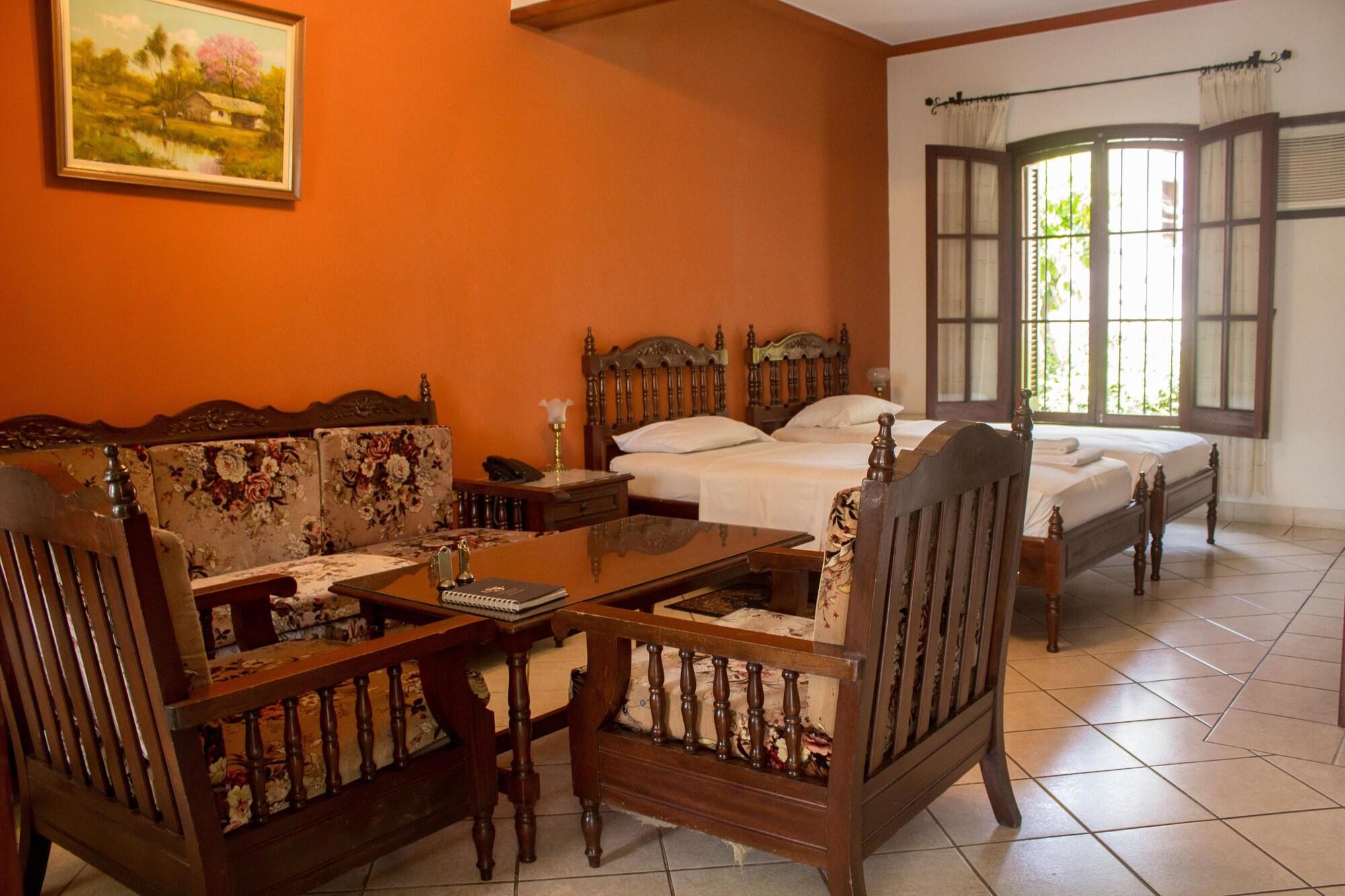 Hotel Bavaria อะซุนซิออง ภายนอก รูปภาพ