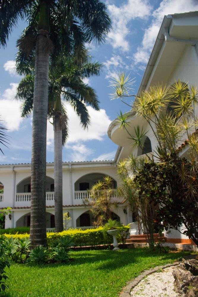 Hotel Bavaria อะซุนซิออง ภายนอก รูปภาพ