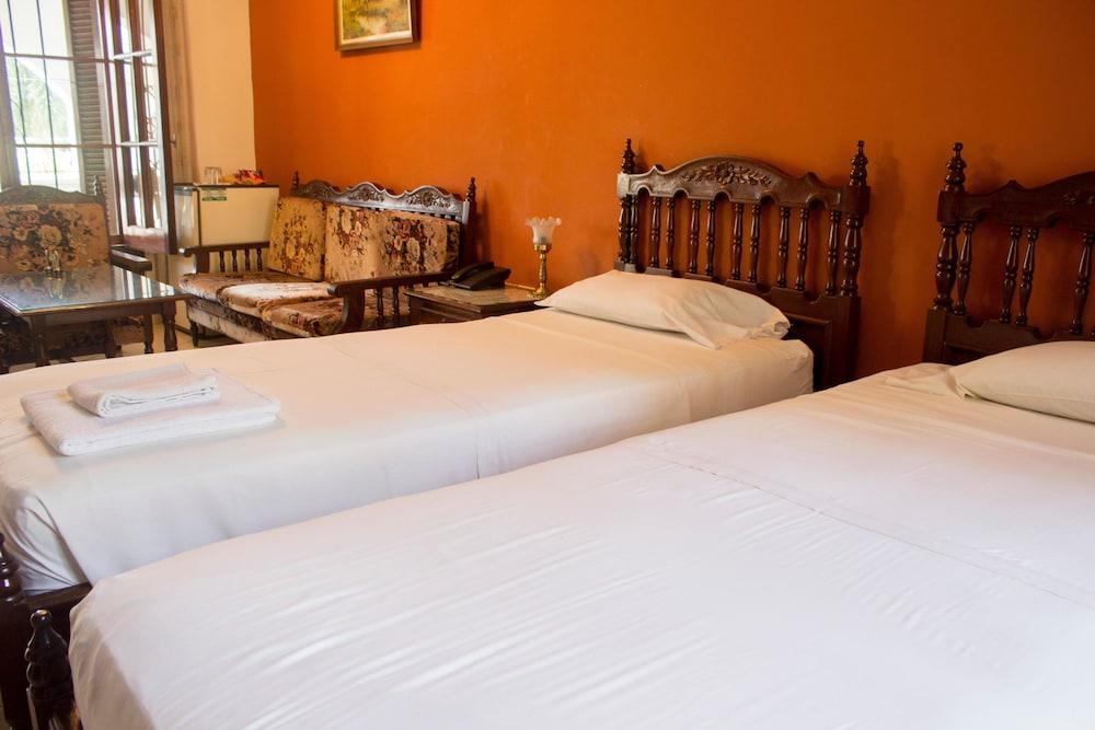 Hotel Bavaria อะซุนซิออง ภายนอก รูปภาพ