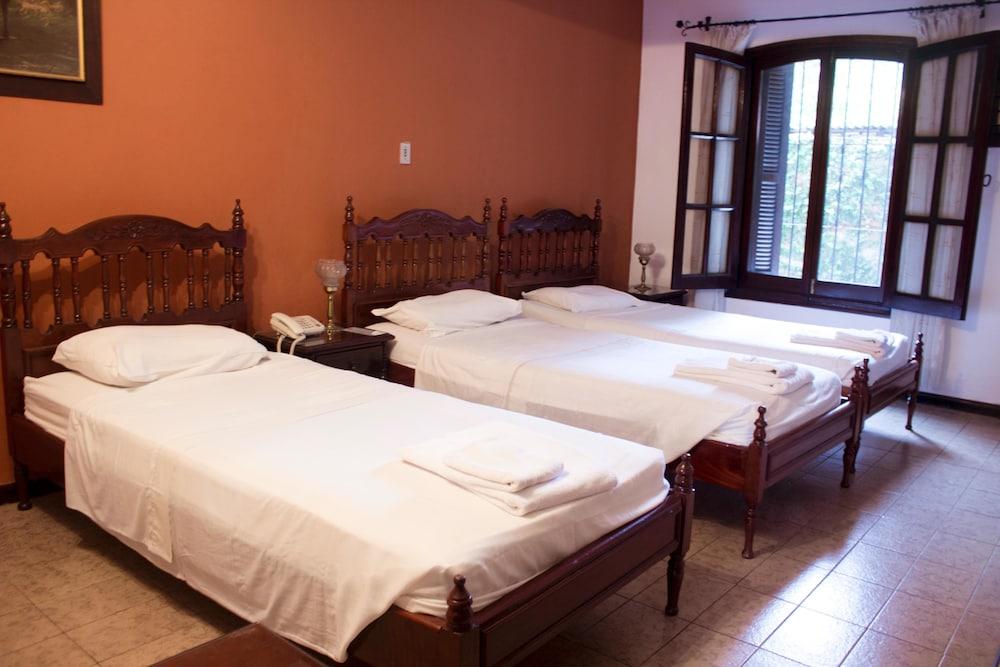 Hotel Bavaria อะซุนซิออง ภายนอก รูปภาพ