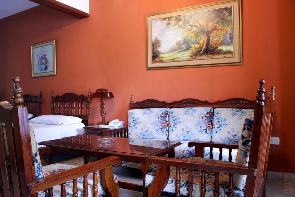 Hotel Bavaria อะซุนซิออง ภายนอก รูปภาพ