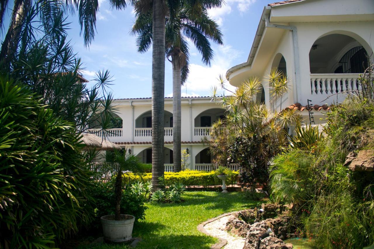 Hotel Bavaria อะซุนซิออง ภายนอก รูปภาพ