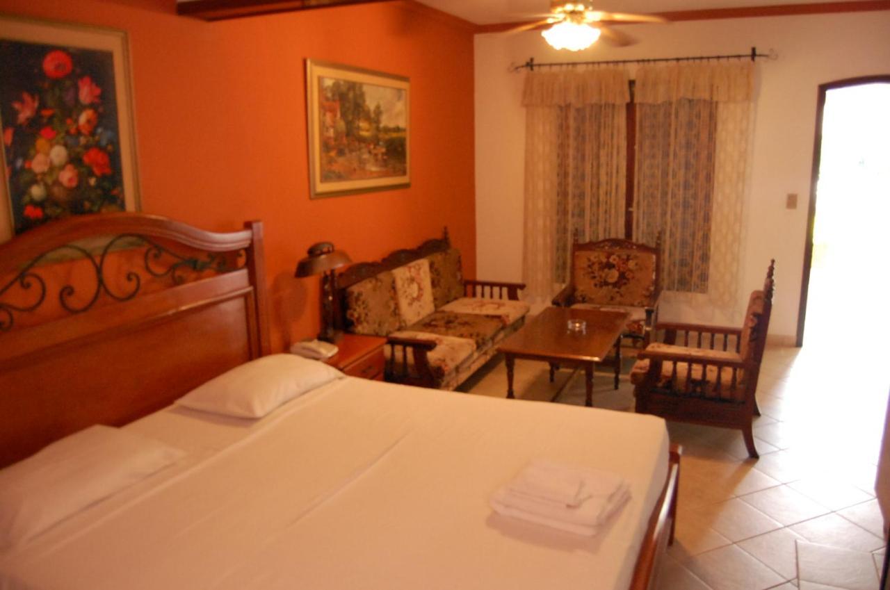 Hotel Bavaria อะซุนซิออง ภายนอก รูปภาพ